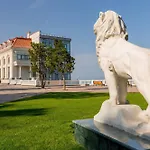 Kadorr & Готель