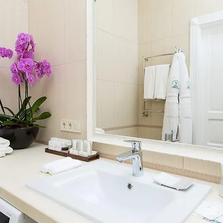 Kadorr Hotel Resort & Spa 5*