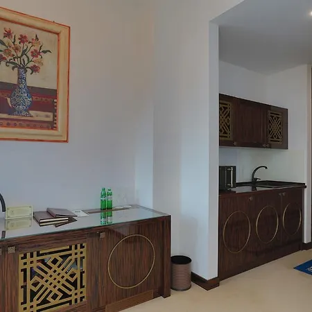 Hotel Kadorr & 5*