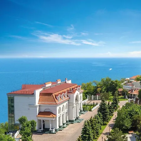 Kadorr Hotel Resort & Spa