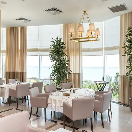 Kadorr Hotel Resort & Spa 5*
